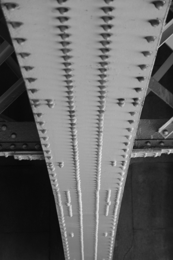 IMG_4532_a.jpg - Girder under Bridge, London, England