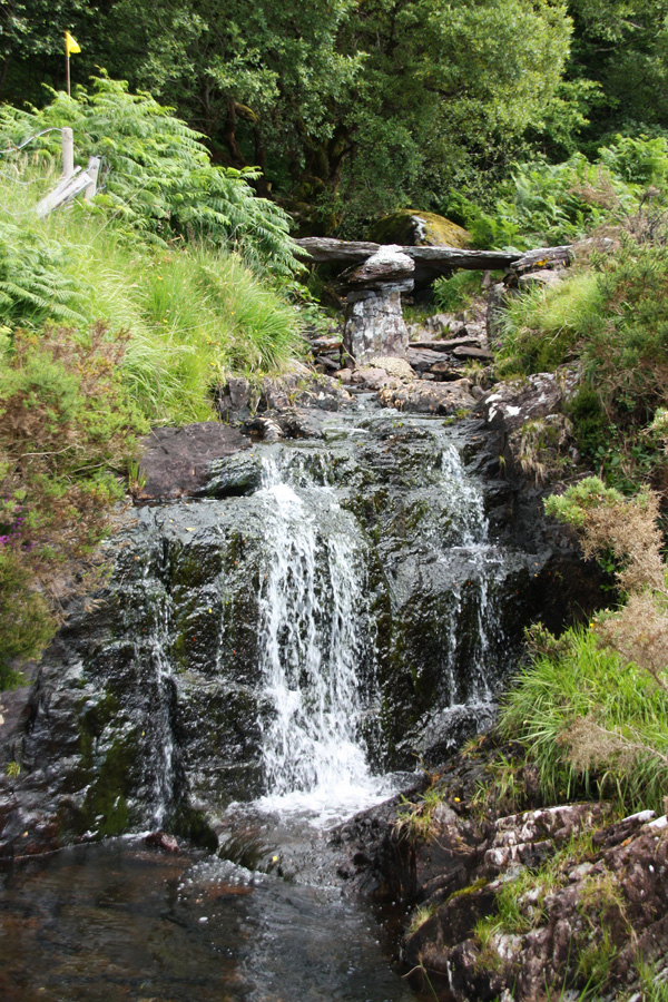 IMG_8269_a.jpg - Waterfall with bridge, Beara Peninsula, Ireland